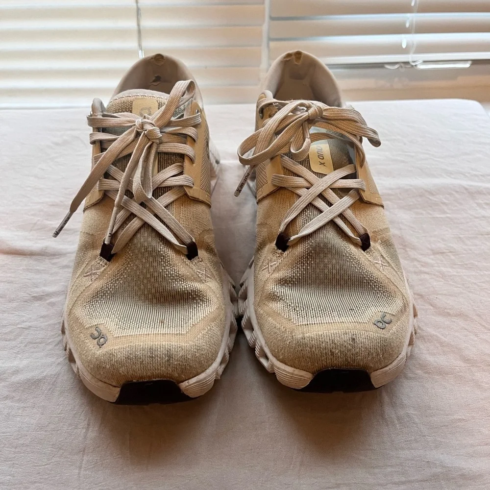 On Running Cloud X 3 women’s size 7 Savannah/Frost athletic shoes‎